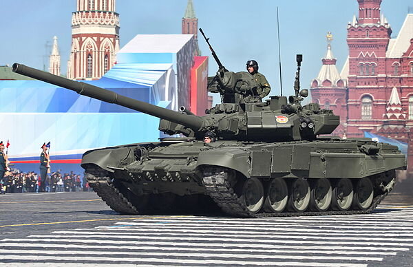 600px-2013_Moscow_Victory_Day_Parade_%2828%29.jpg