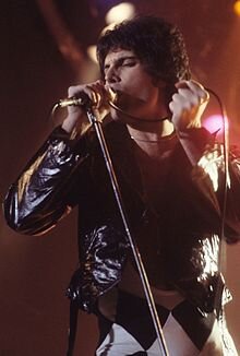 Freddie_Mercury.jpg