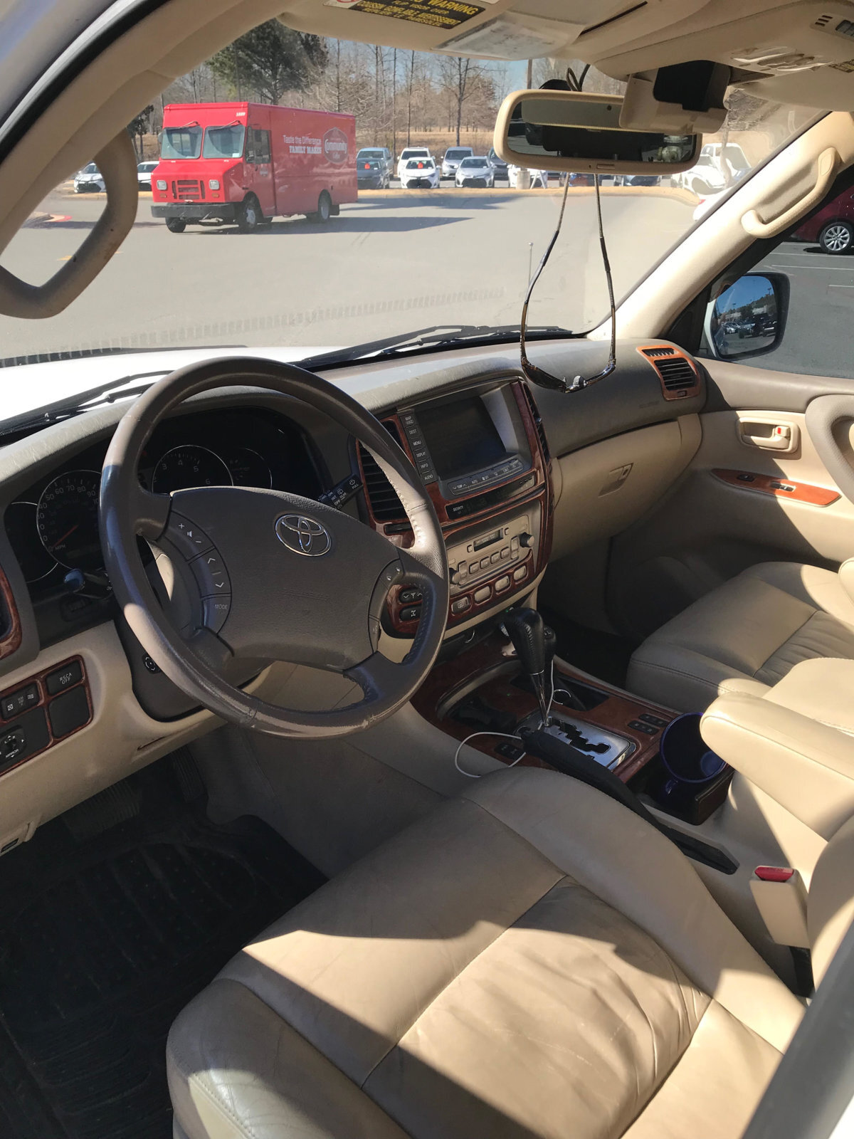 Interior.jpg
