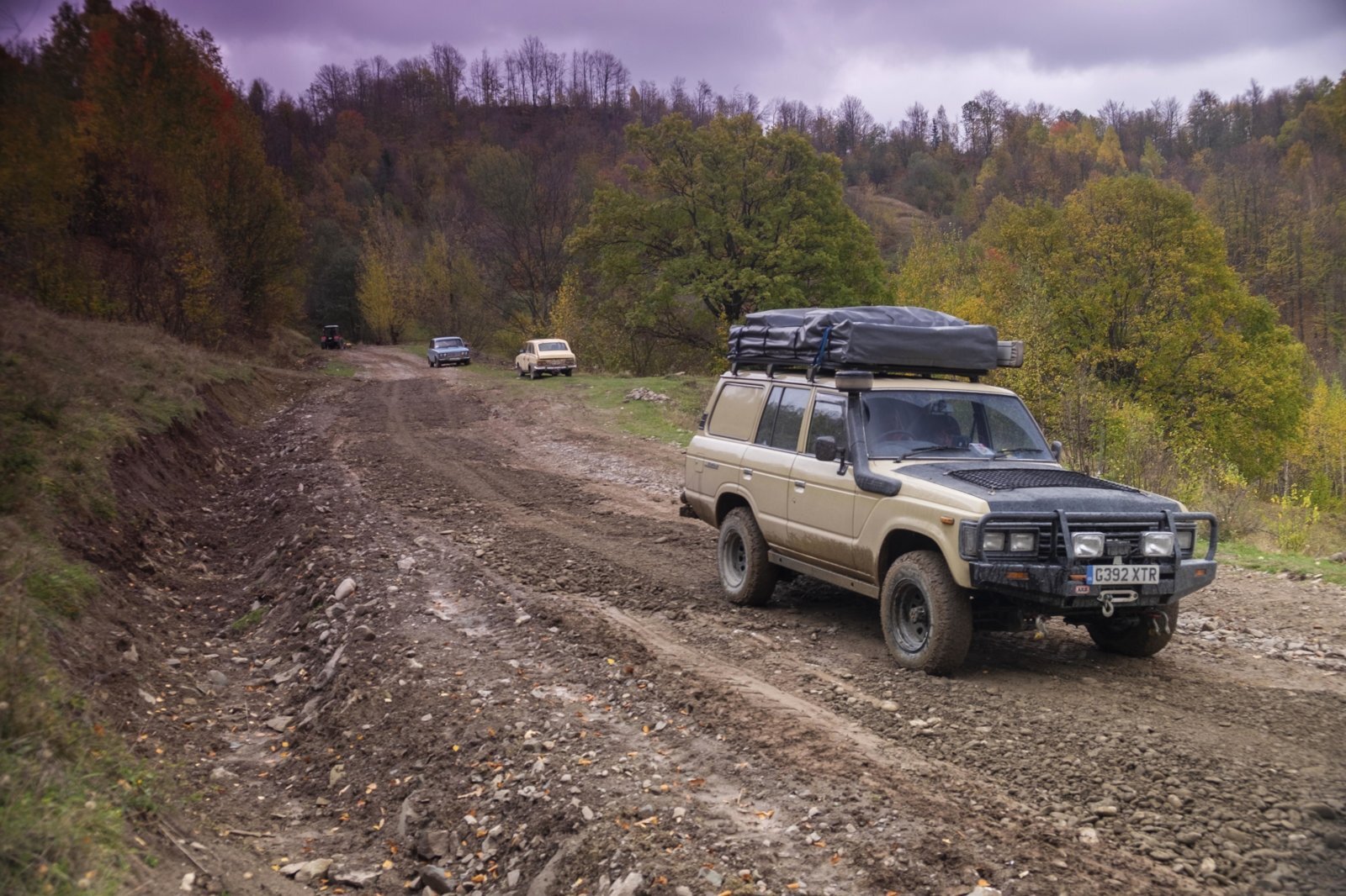 landcruiser and ladas smaller.jpg