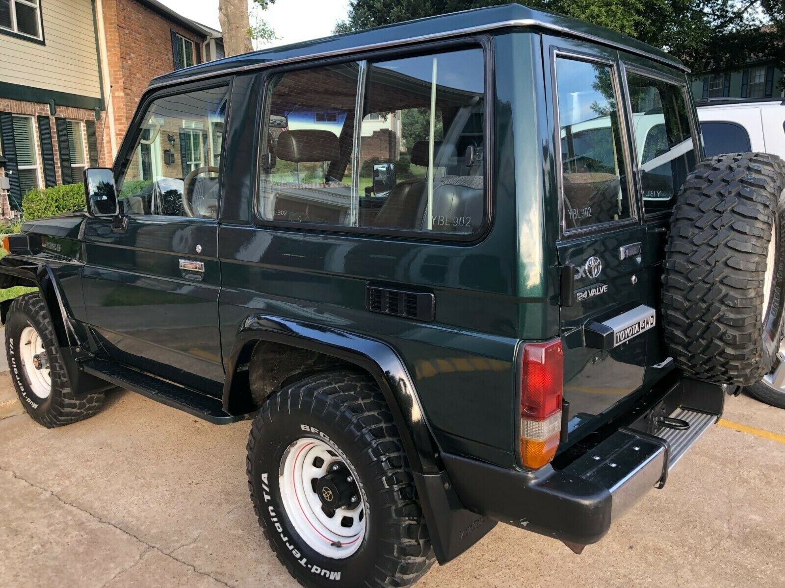 1994 Toyota Land Cruiser FJZ70 (9).jpg