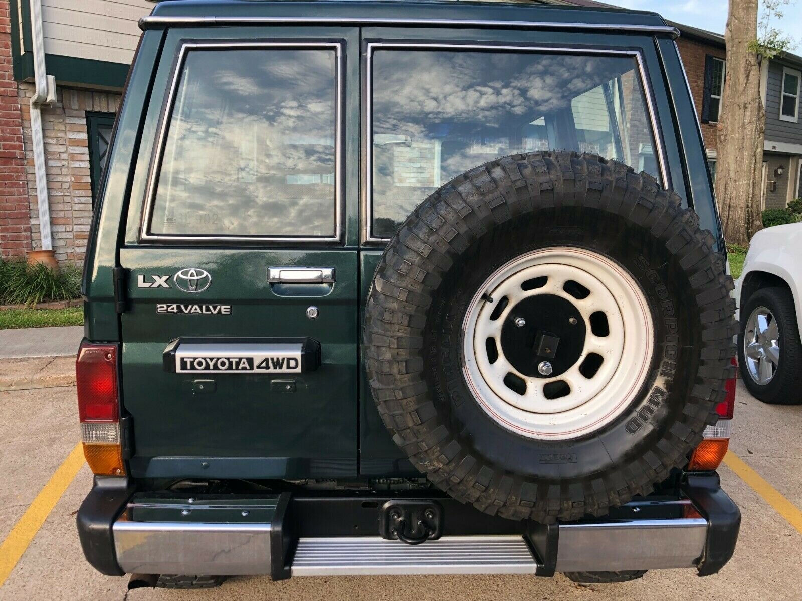 1994 Toyota Land Cruiser FZJ70  (17).jpg