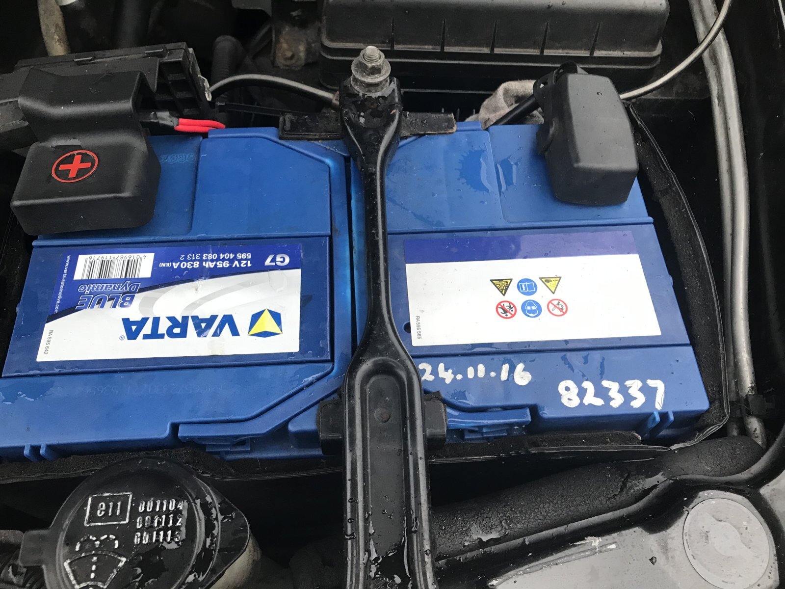 Changing batteries Land Cruiser Club