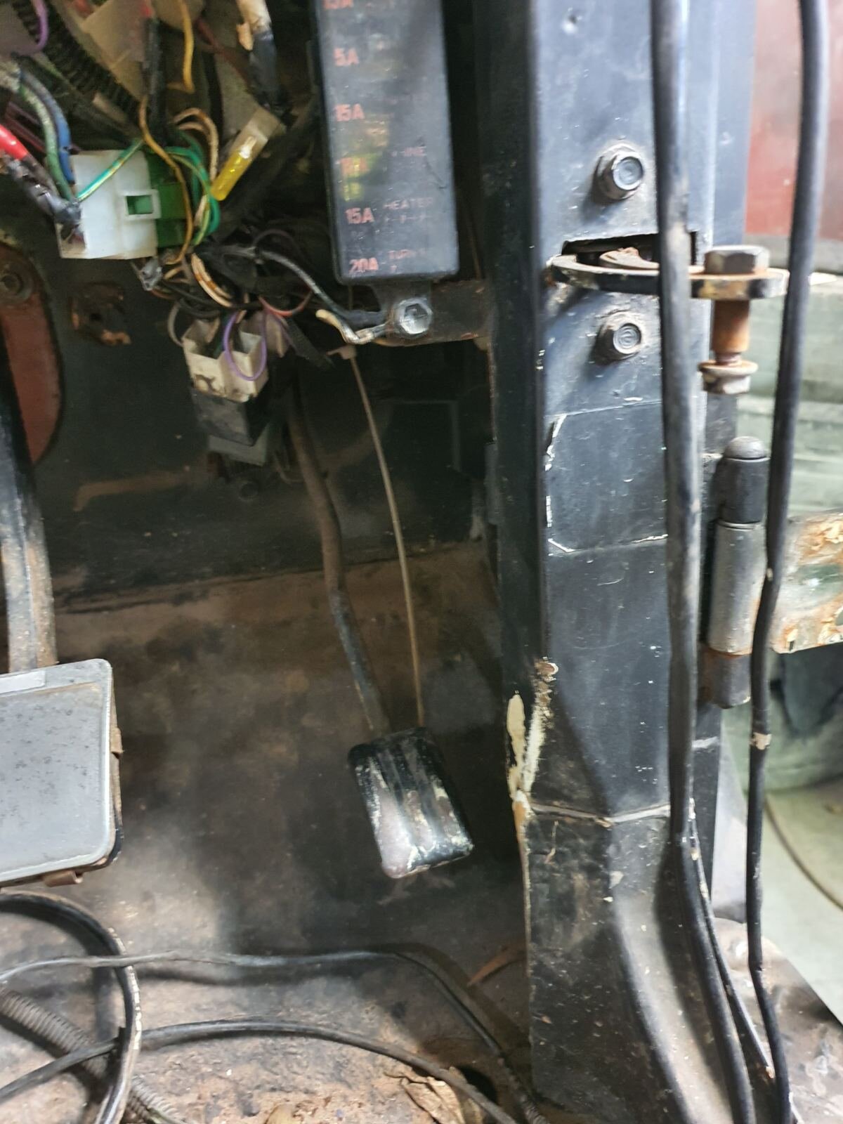 foot pedal hand brake.jpg