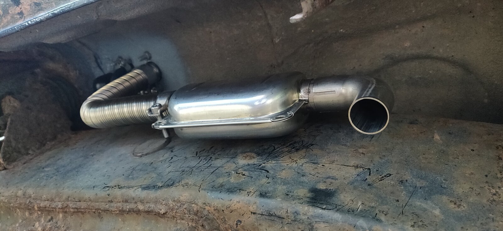 4 - Silencer.jpg 4 - Silencer.jpg