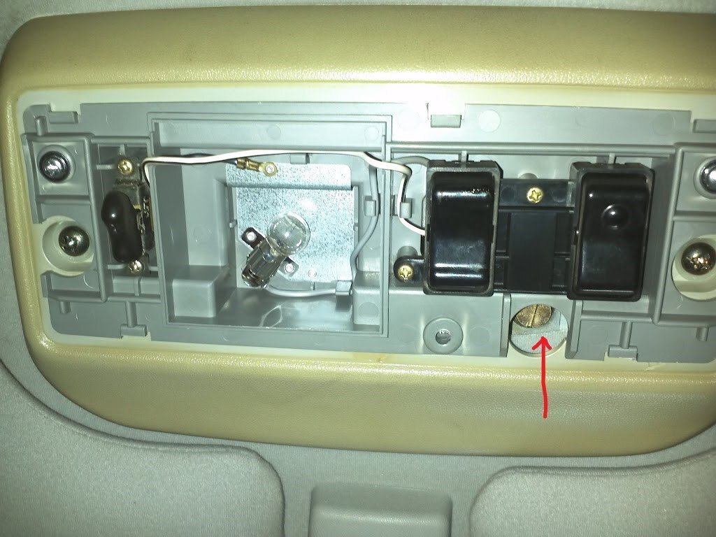 80 Series manual sunroof manual crank slot.jpg