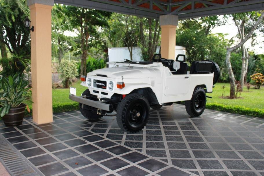 safari car 2.jpg
