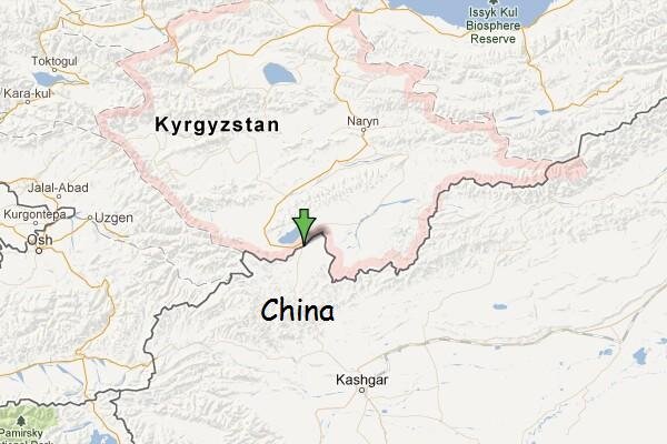 Kyrg border crossing.jpg