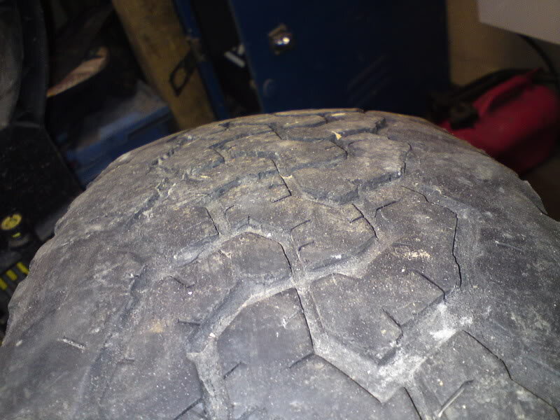 Smooth AT tyre2.jpg