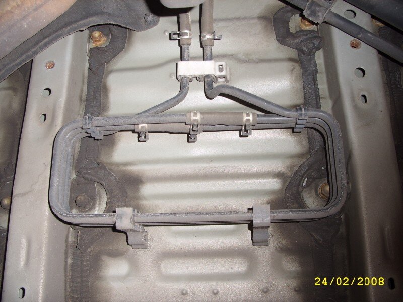 Land Cruiser underneath rear (1).jpg