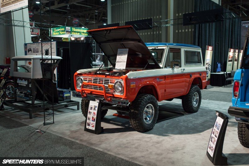 Off-Road-Trucks-SEMA-2013-19-800x533.jpg