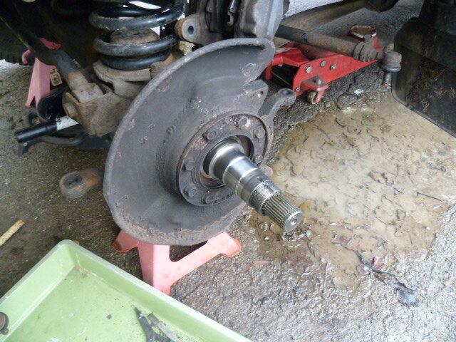 Hub removed.JPG