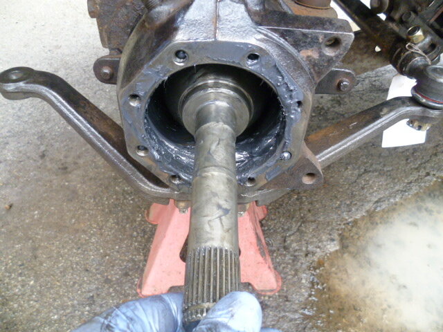 Shaft going in.JPG