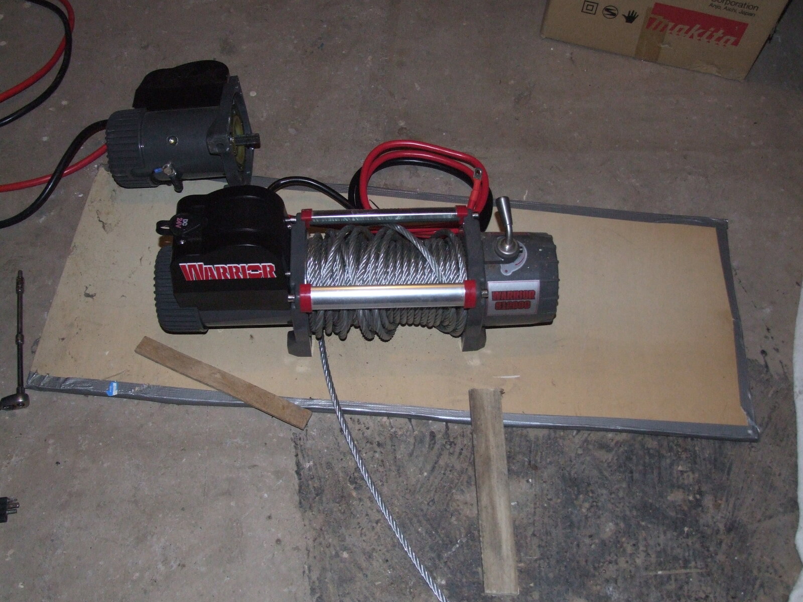 12v to 24v winch 004.JPG 12v to 24v winch 004.JPG