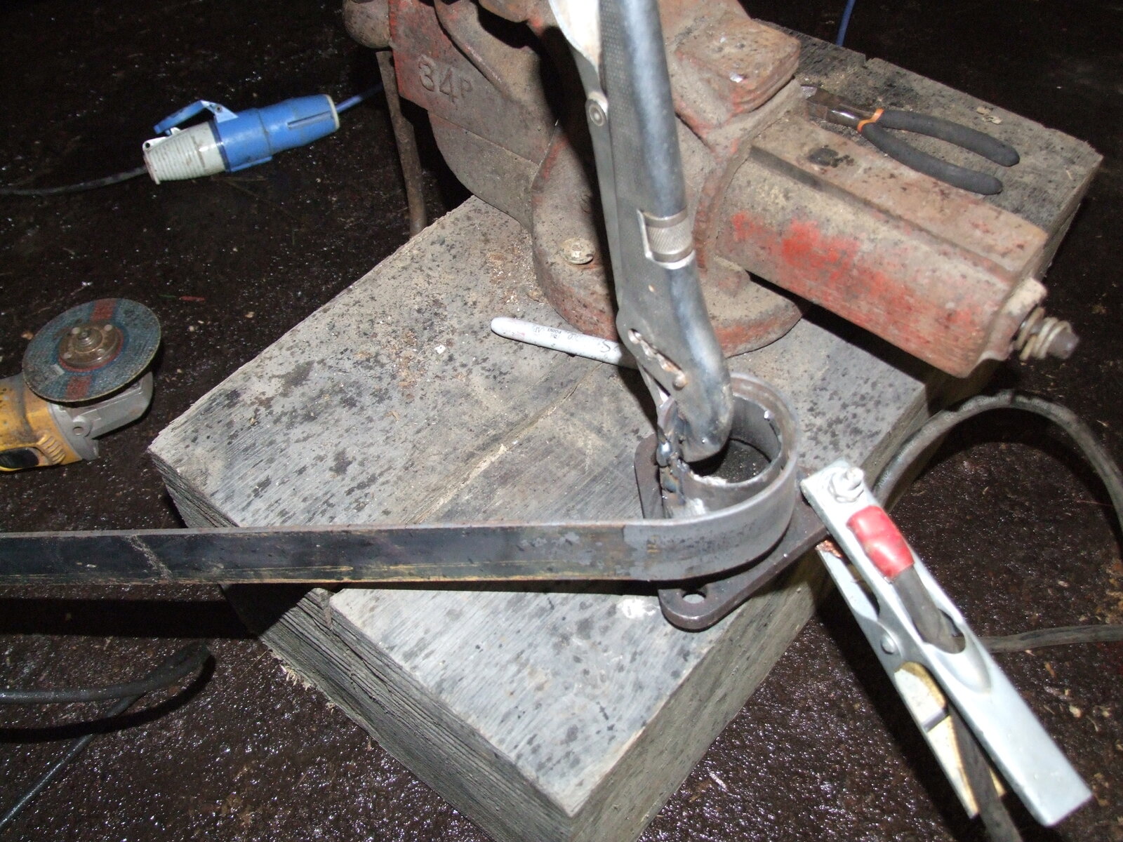 2h t flange bulking out 009.JPG