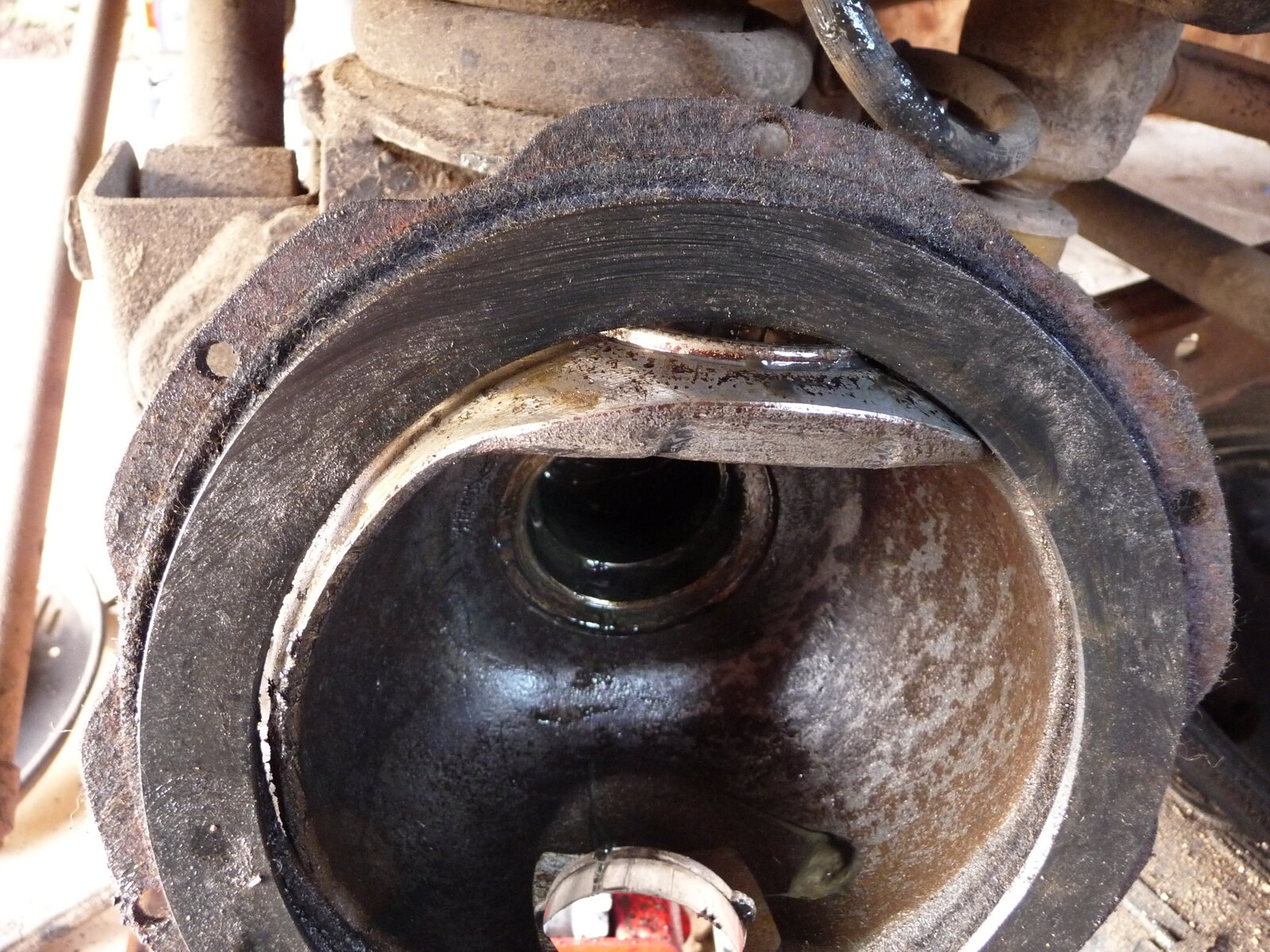 Rust on inner of cannon ball.JPG Rust on inner of cannon ball.JPG