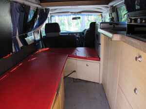 Landcruiser_Julie3.JPG
