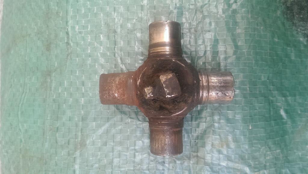 grease nipple.jpg