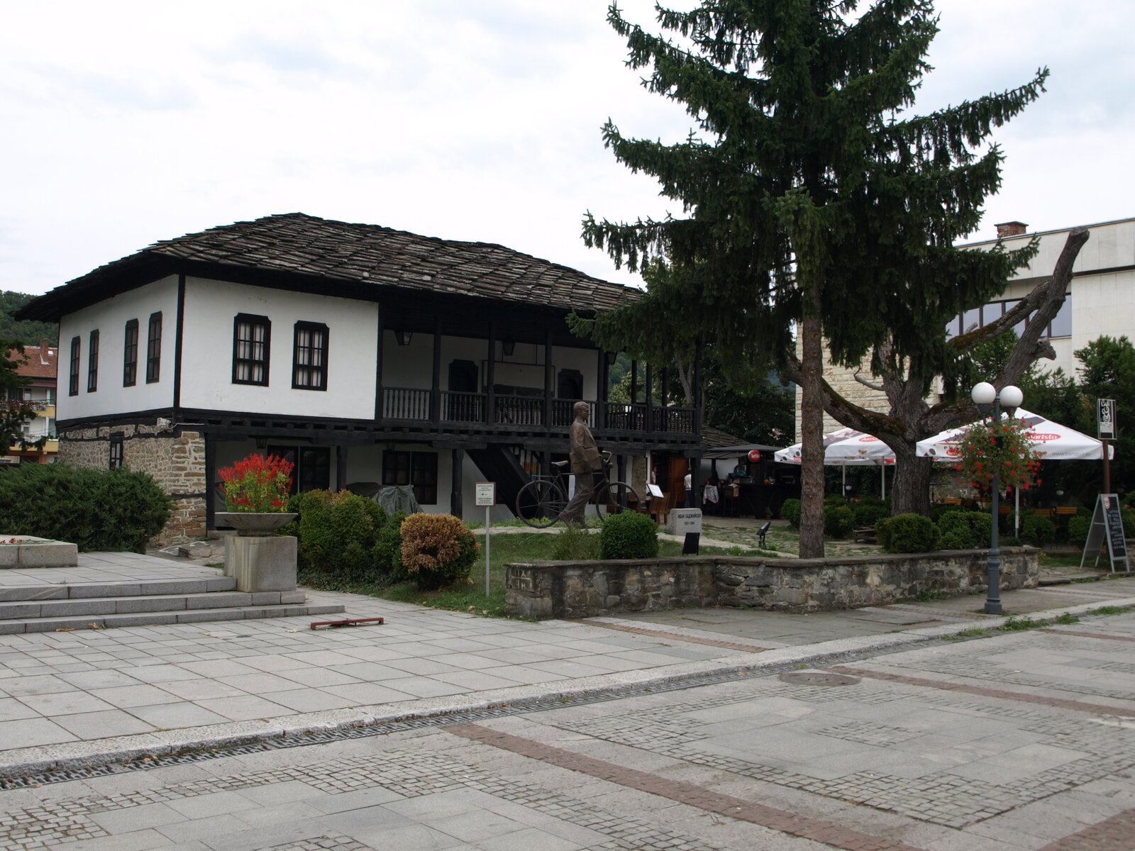 Apriltzi 093.jpg