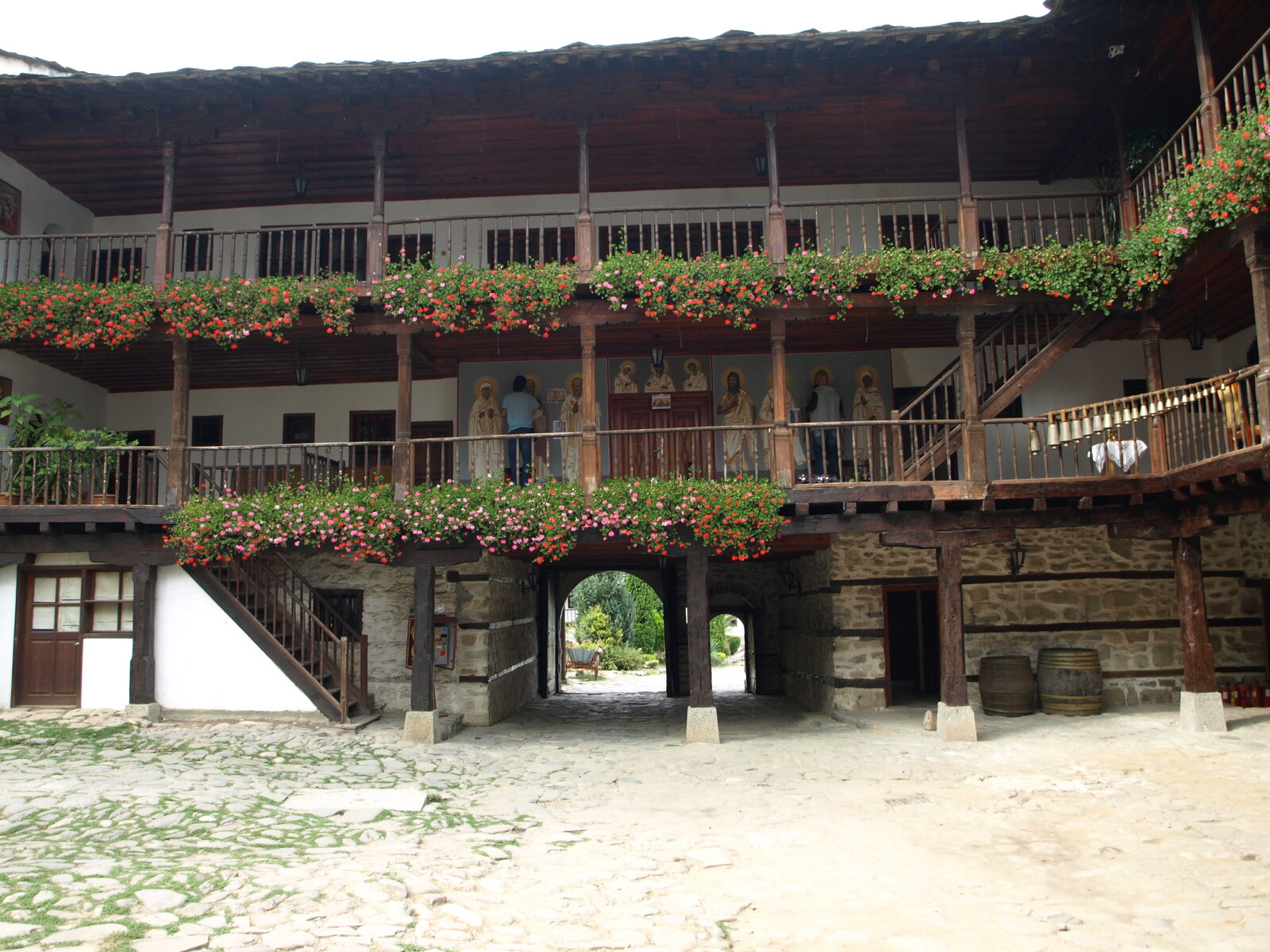 Apriltzi 079.jpg