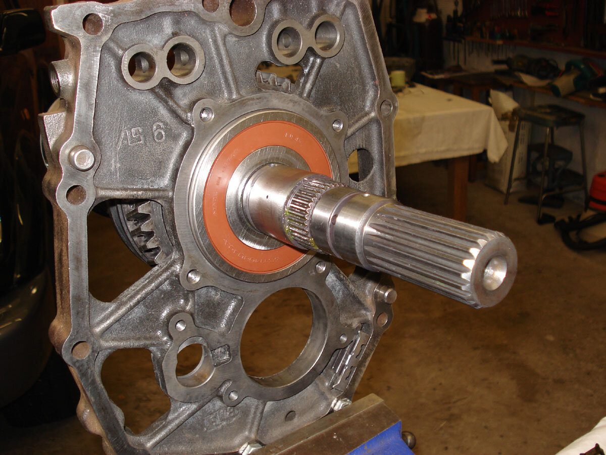 ians%20gearbox%20rebuid%20004.JPG