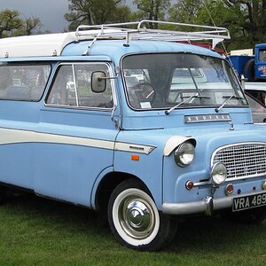 Bedford_CA_based_Dormobile_February_1968.JPG