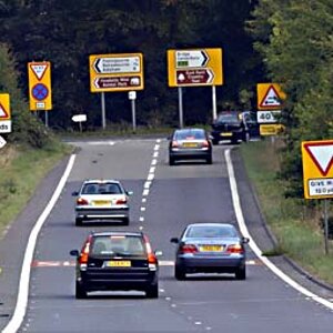 ady-kerry-060912-road-signage-clutter-385x255.jpg