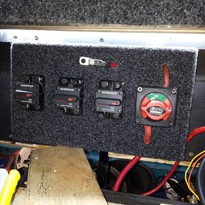 circuit%20breaker%20box%20010_zpsykpzdnux.jpg