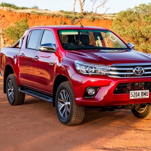 2016-HiLux-SR5-red-front-001-1-of-1-1.jpg