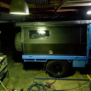 spare wheel & awning 020.jpg