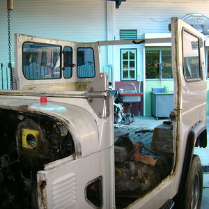 Landsy-103..jpg