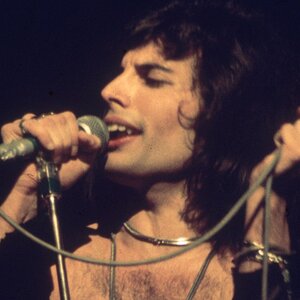 Freddie Mercury  2.jpg