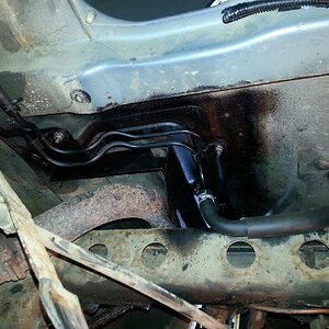 6 - more OEM pipework.JPG