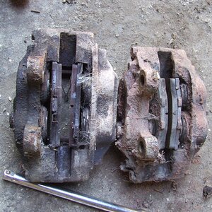 60 front calipers 003.jpg