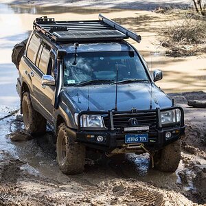 105-series-Landcruiser-27.jpg