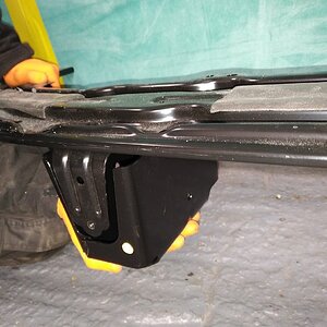 step plate (above) and main bracket (below).jpg