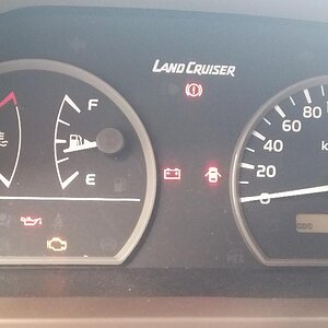 old cluster no tacho, oil light single wire sensor.jpg