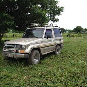 LandCruiser.JPG