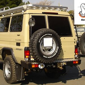 TOYOTA-LANDCRUISER-78-REAR-OPEN.jpg