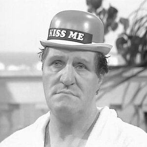 Tommy Cooper.jpg