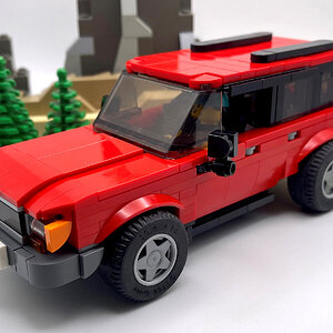 vehicle_toyota_land_cruiser_red_004.jpg