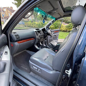 Landcruiser-10.jpeg