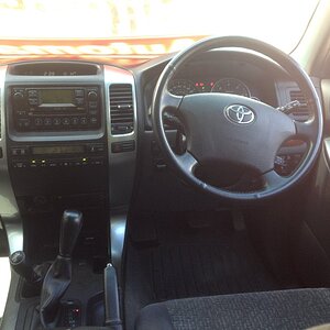 landcruiser head unit.jpg