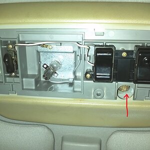 80 Series manual sunroof manual crank slot.jpg
