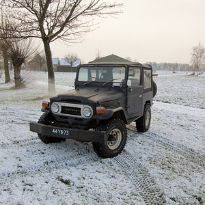 FJ40b.jpg