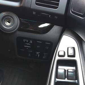 Ignition with black gloss trim