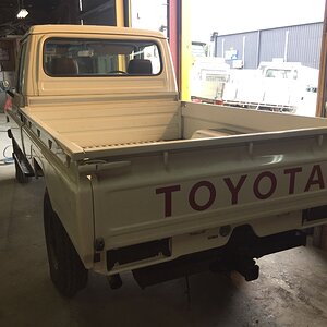 LANDCRUISER 003.JPG