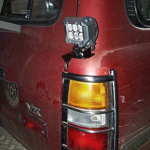 rsz_1rsz_1hdj_80_light_bracket_4.jpg