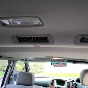 Pic Rear Roof Vents - med.jpg