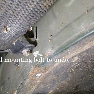 Air tube bolt.jpg